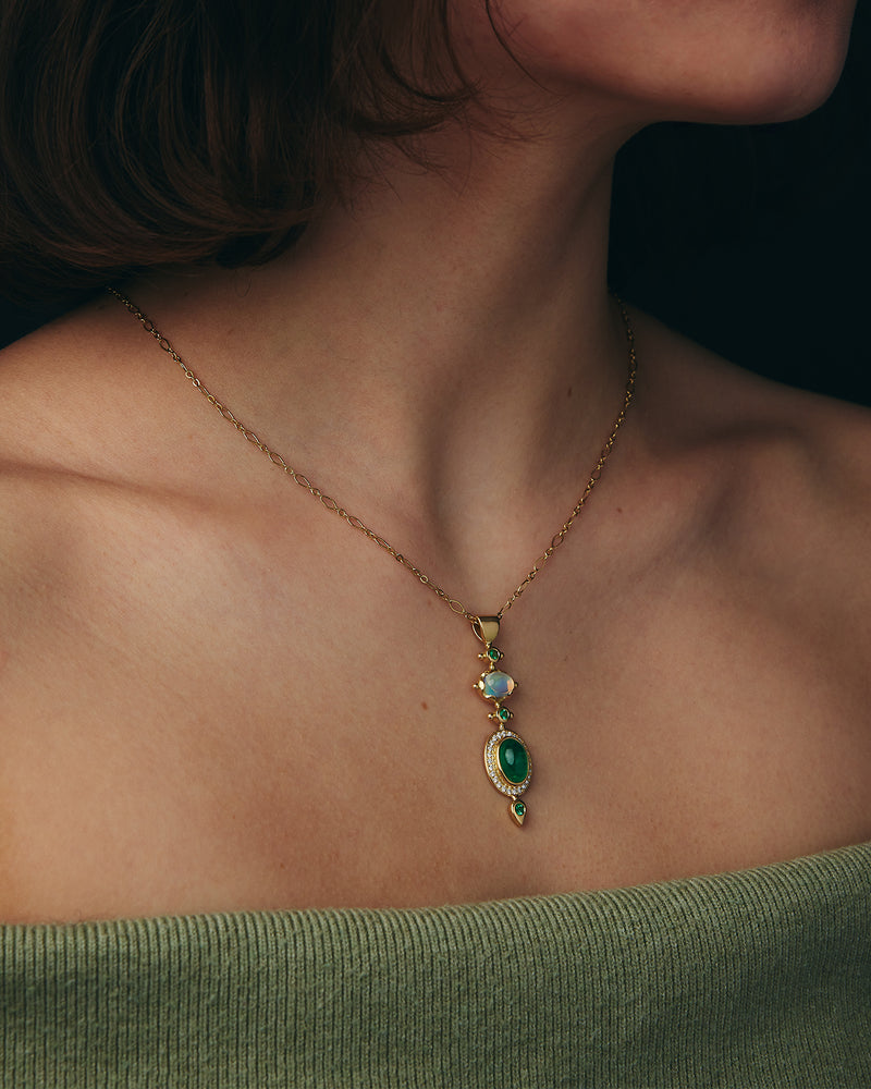 Amulet Emerald and Diamonds